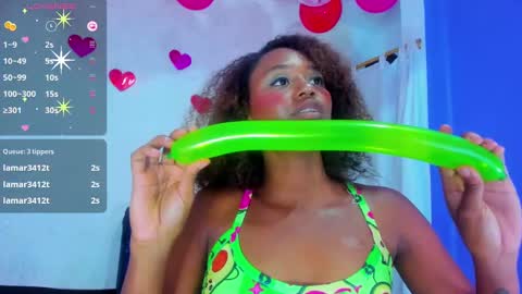 Snapshot of mailyn_er chatting on 02.08.25 Mailyn online show from 02.08.25