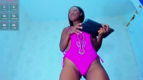 Snapshot of mailyn_er chatting on 02.24.25 Mailyn online show from 02.24.25