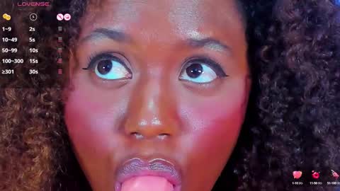 Snapshot of mailyn_er chatting on 03.06.25 Mailyn online show from 03.06.25