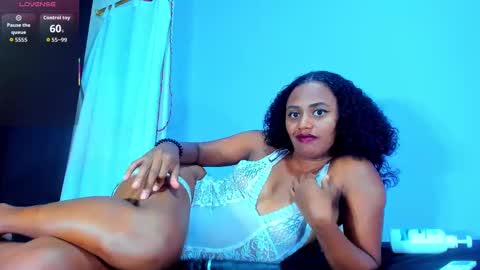 Snapshot of mailyn_er chatting on 09.18.25 Mailyn online show from 09.18.25