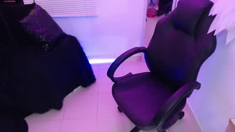 Snapshot of mailywindsor chatting on 11.05.25 Maily online show from 11.05.25