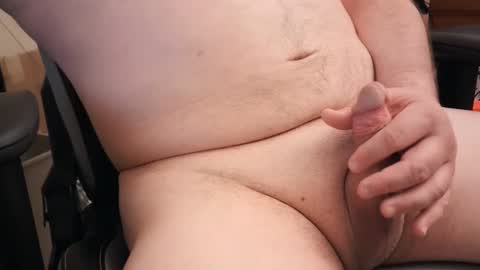 Snapshot of mainttech chatting on 03.04.25 Gilly online show from 03.04.25