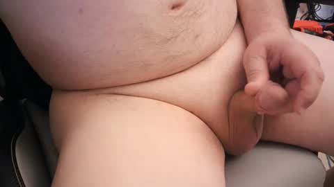 Snapshot of mainttech chatting on 03.12.25 Gilly online show from 03.12.25