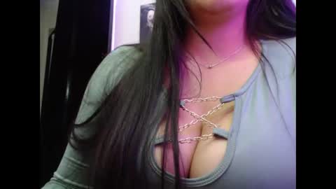Snapshot of maitte_22 chatting on 12.08.24 Hello friends Im on another account online show from 12.08.24