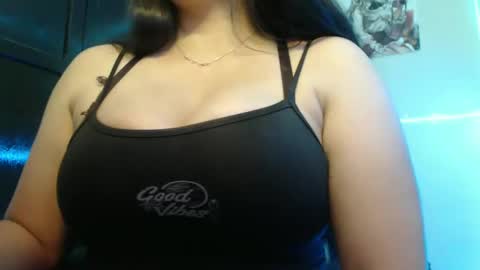 Snapshot of maitte_22 chatting on 12.14.24 Hello friends Im on another account online show from 12.14.24