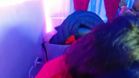 Snapshot of maitte_22 chatting on 02.18.25 Hello friends Im on another account online show from 02.18.25