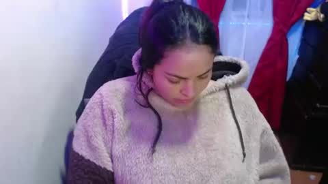 Snapshot of maitte_22 chatting on 02.20.25 Hello friends Im on another account online show from 02.20.25