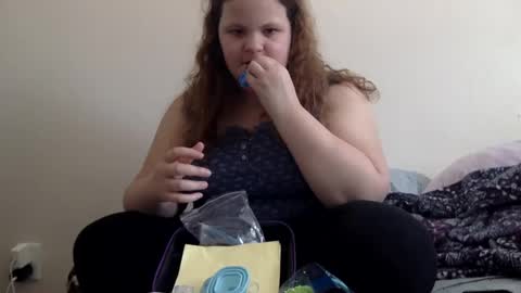 Snapshot of makemesquirt06 chatting on 09.24.25 makemesquirt06 online show from 09.24.25