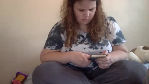 Snapshot of makemesquirt06 chatting on 10.25.25 makemesquirt06 online show from 10.25.25