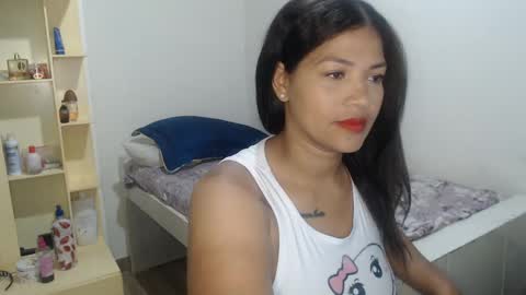 MAKENNAA online show from 01.23.25