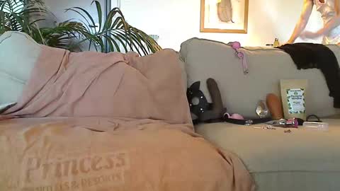 Snapshot of male_in_stockings chatting on 12.28.24 Sissy in stockings online show from 12.28.24