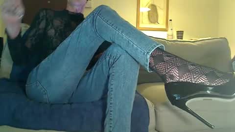 Snapshot of male_in_stockings chatting on 01.05.25 Sissy in stockings online show from 01.05.25