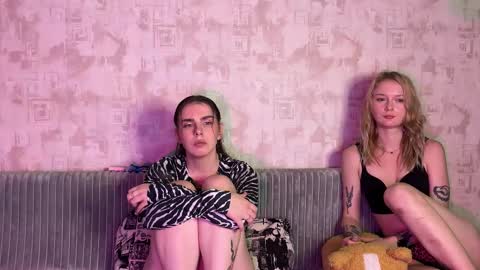 Snapshot of maliinka chatting on 09.20.25 Malinka online show from 09.20.25