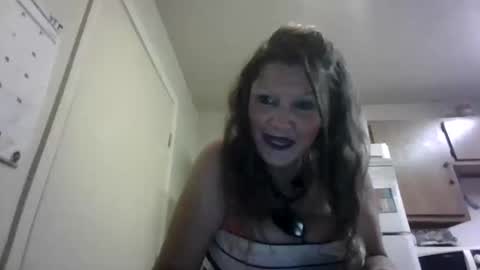 Snapshot of malinda702 chatting on 10.14.25 malinda702 online show from 10.14.25