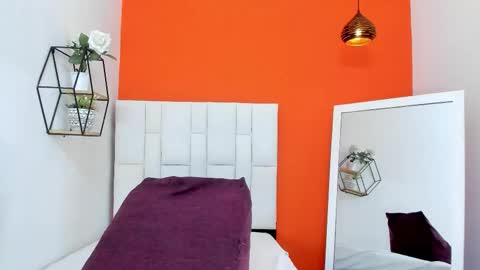 Snapshot of malu_hot69 chatting on 10.13.25 Malu online show from 10.13.25