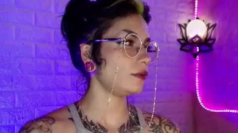 Snapshot of mamushka_ chatting on 09.10.25   online show from 09.10.25