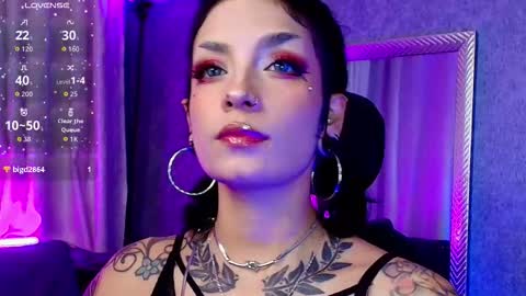 Snapshot of mamushka_ chatting on 09.19.25   online show from 09.19.25