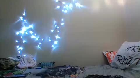 Snapshot of mandilube39 chatting on 12.25.24 mindy22 online show from 12.25.24