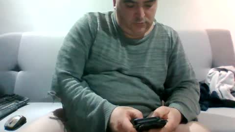 Snapshot of manu00004 chatting on 01.08.25 marine lopez online show from 01.08.25