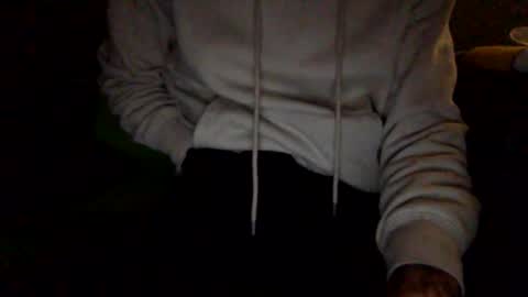 Snapshot of manubriox chatting on 11.16.25 manubriox online show from 11.16.25