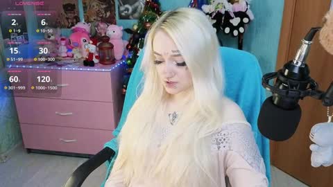 Snapshot of manuela_unicorn chatting on 12.16.24 Manuela online show from 12.16.24