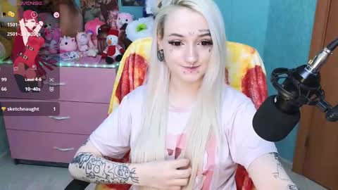 Snapshot of manuela_unicorn chatting on 01.22.25 Manuela online show from 01.22.25