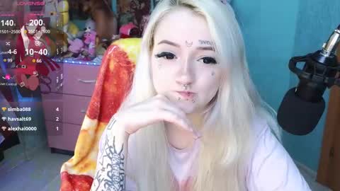 Snapshot of manuela_unicorn chatting on 01.29.25 Manuela online show from 01.29.25