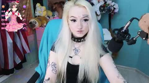 Snapshot of manuela_unicorn chatting on 02.25.25 Manuela online show from 02.25.25