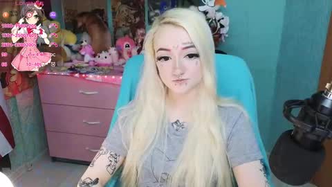 Snapshot of manuela_unicorn chatting on 03.09.25 Manuela online show from 03.09.25