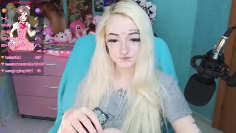 Snapshot of manuela_unicorn chatting on 03.09.25 Manuela online show from 03.09.25