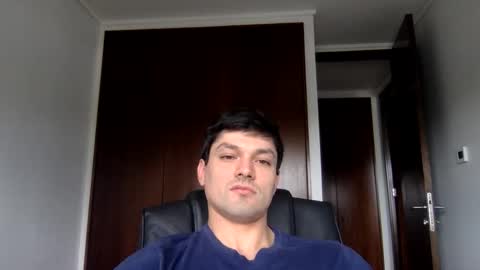 Snapshot of manuelgasdcon chatting on 10.29.25 manuelgasdcon online show from 10.29.25