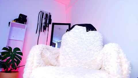 manuevans10 online show from 12.04.25