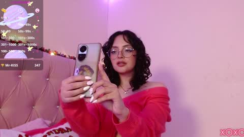 Snapshot of manumeow_ chatting on 12.17.24 Manu online show from 12.17.24