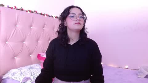 Snapshot of manumeow_ chatting on 12.26.24 Manu online show from 12.26.24