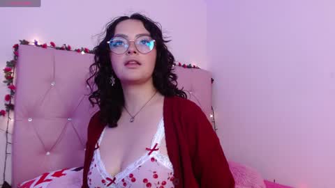 Snapshot of manumeow_ chatting on 12.31.24 Manu online show from 12.31.24