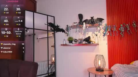 Snapshot of mar_watson chatting on 10.11.25 Mar online show from 10.11.25