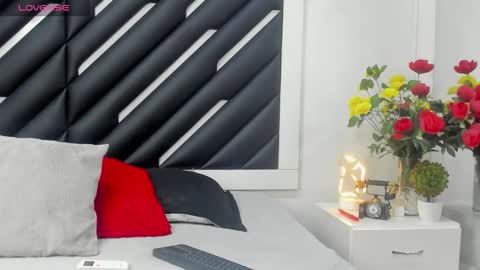 Snapshot of mara_lore chatting on 09.19.25 Mara online show from 09.19.25