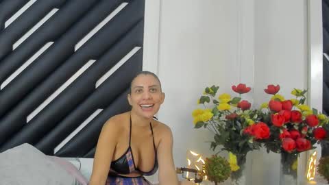 Snapshot of mara_lore chatting on 10.12.25 Mara online show from 10.12.25