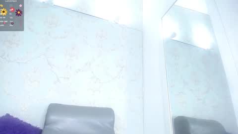 Snapshot of mara_thompsonn chatting on 12.21.24 mara_thompsonn online show from 12.21.24