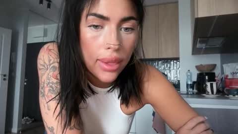 Marakuia online show from 11.16.25