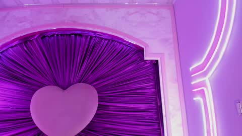 maralinette22 online show from 10.12.25