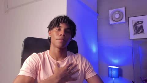 Snapshot of marcelo_dosantos77 chatting on 12.27.24 MARCELO online show from 12.27.24