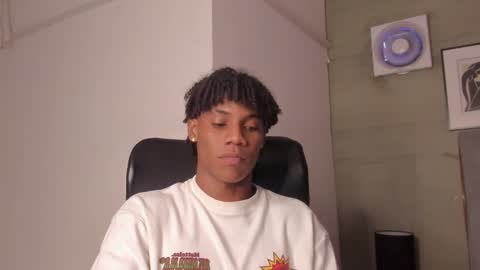 Snapshot of marcelo_dosantos77 chatting on 12.28.24 MARCELO online show from 12.28.24