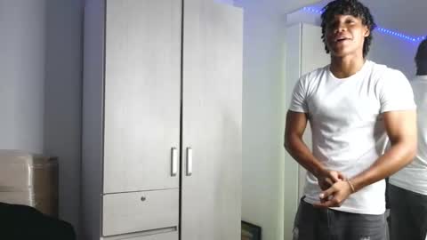 Snapshot of marcelo_dosantos77 chatting on 10.10.25 MARCELO online show from 10.10.25