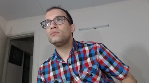 Snapshot of marcelsoltero chatting on 03.01.25 marcnashio online show from 03.01.25