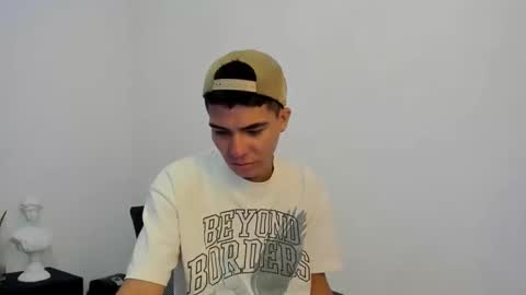 Snapshot of marcus_moreno chatting on 11.10.25 marcus_moreno online show from 11.10.25