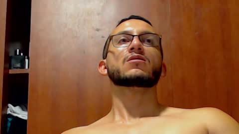 Snapshot of marcusmilarc chatting on 02.19.25   online show from 02.19.25