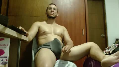 Snapshot of marcusmilarc chatting on 10.04.25   online show from 10.04.25