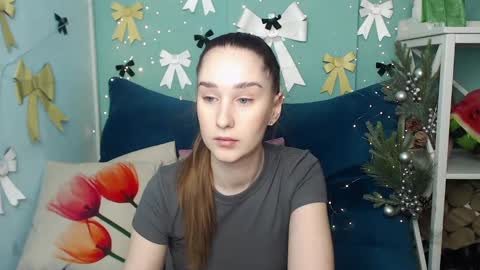 Snapshot of margarettii chatting on 02.17.25 margarettii online show from 02.17.25