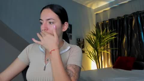 Snapshot of mari_salgado chatting on 09.12.25 mari_salgado online show from 09.12.25
